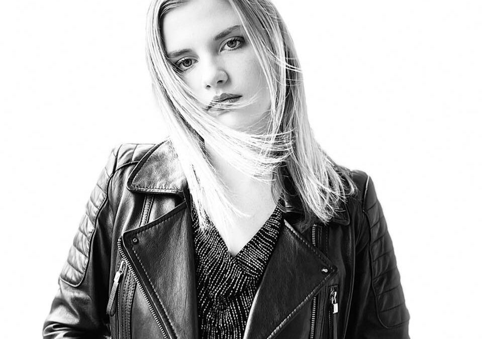 Izzi Hughes live @ Oklawaha!