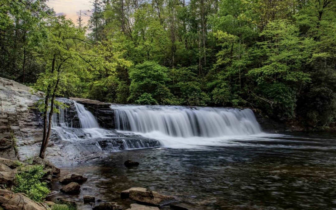 Your Guide to Waterfalls Near Hendersonville