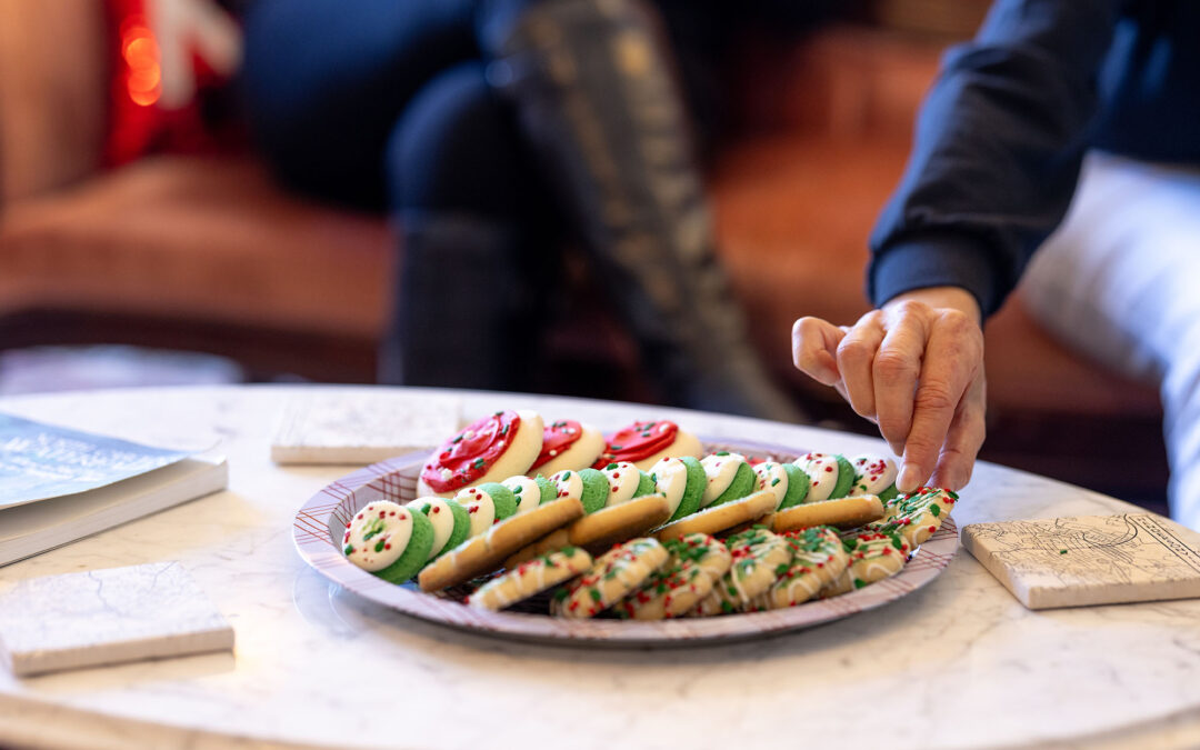 Holiday Tour of Inns & Cookie Caper