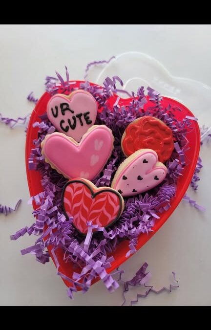 Valentine’s Mini Cookie Decorating